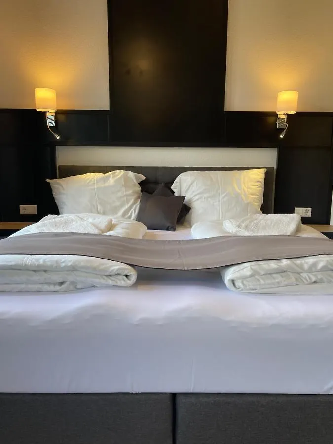 גונצבורג Yebs Hotel