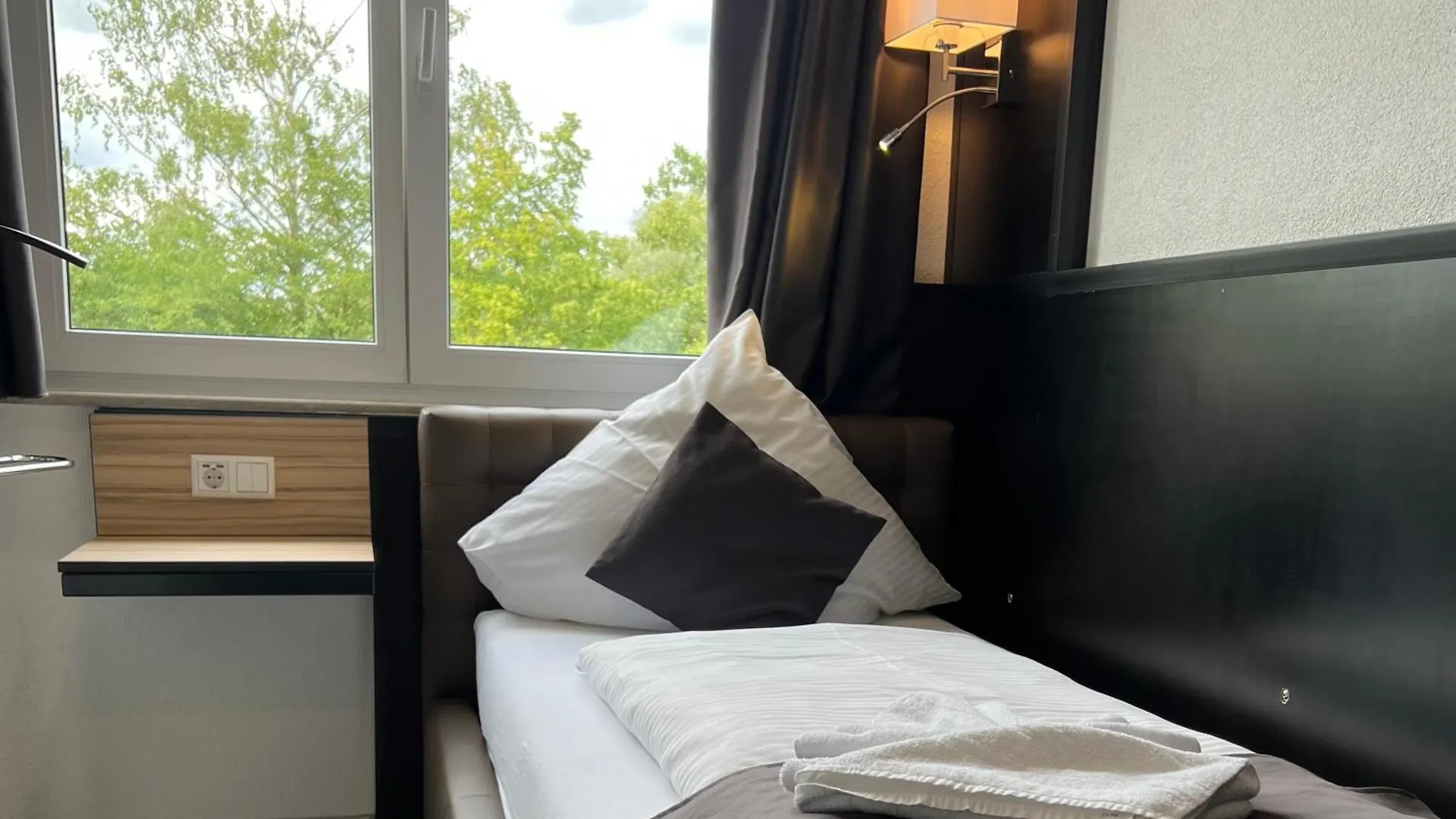 גונצבורג Yebs Hotel
